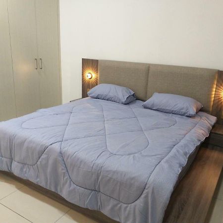 Aliff Avenue 2 Bedroom Homestay ยะโฮร์บาห์รู ภายนอก รูปภาพ