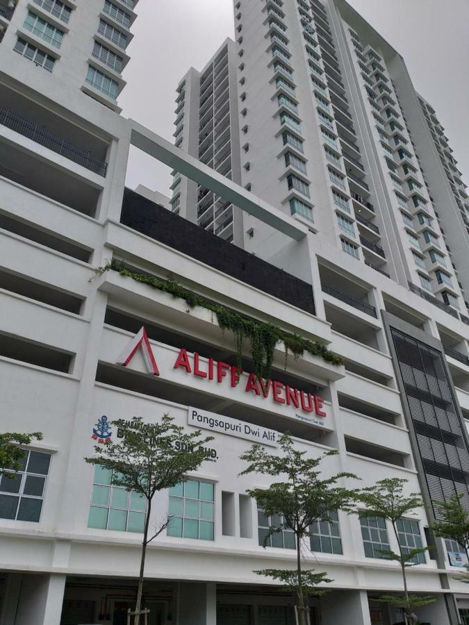 Aliff Avenue 2 Bedroom Homestay ยะโฮร์บาห์รู ภายนอก รูปภาพ