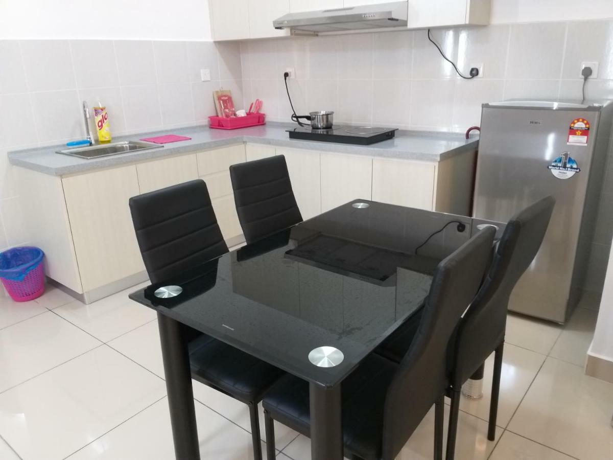 Aliff Avenue 2 Bedroom Homestay ยะโฮร์บาห์รู ภายนอก รูปภาพ